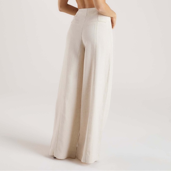 Elegant Cream Wide-Leg Pant with Flowing Silhouette - Picture 2 of 6